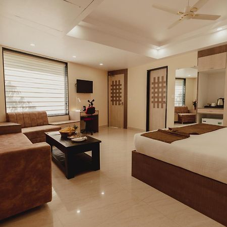Hotel Bigwig Jabalpur Dış mekan fotoğraf
