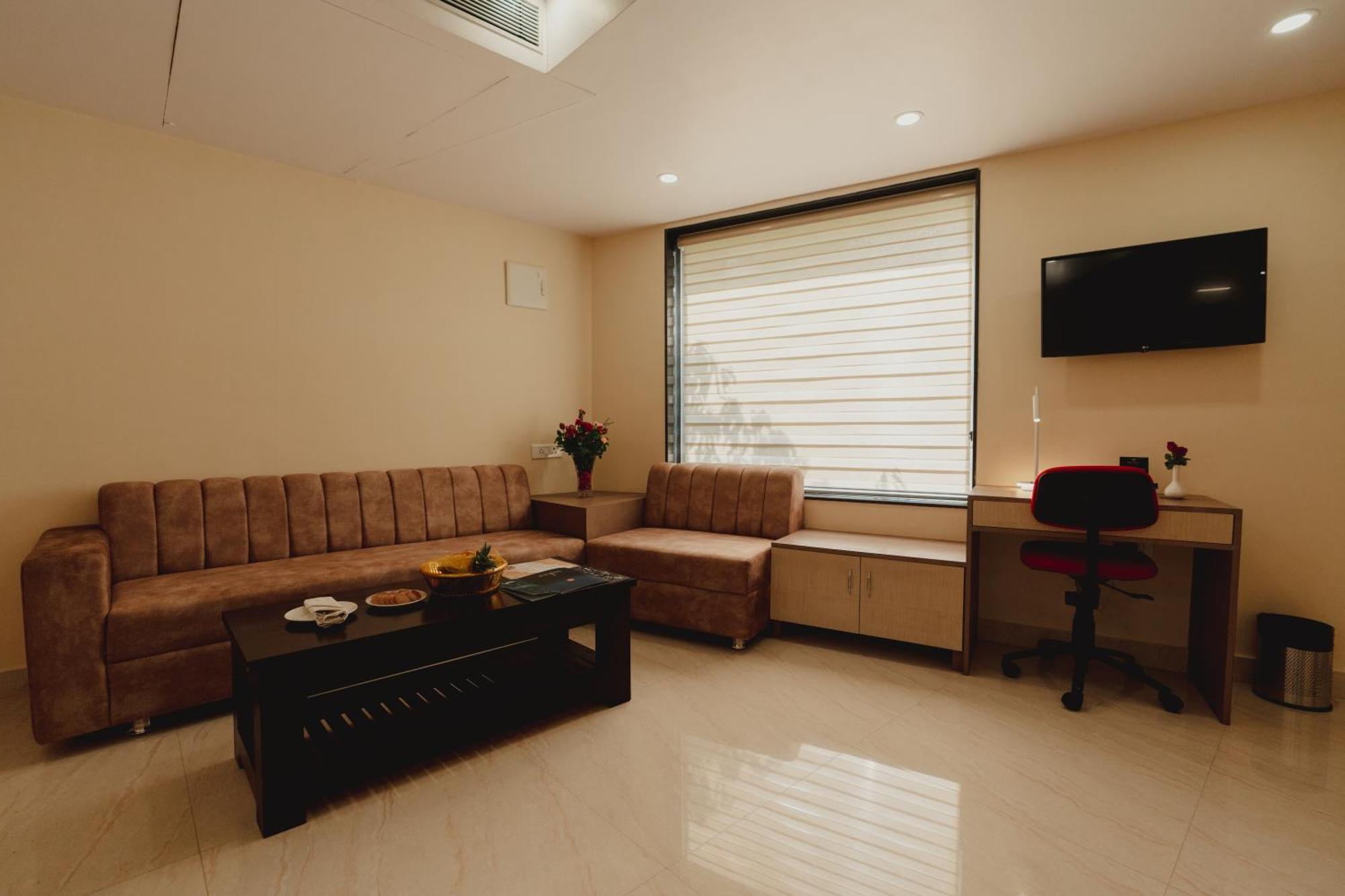 Hotel Bigwig Jabalpur Dış mekan fotoğraf